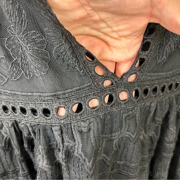 Sisters of the Tribe black lace flowy mini dress size: M - Picture 8 of 14